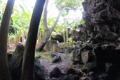 At Ana Te Pahu lava tubes