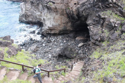 Descending to Ana Kai Tangata cave