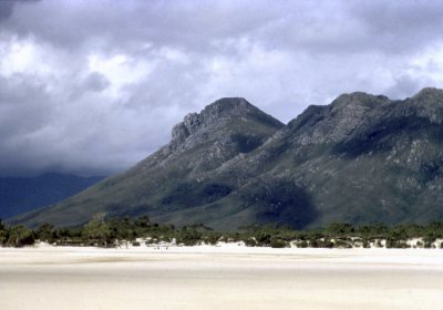 ANOTHER VIEW OF LAKE PEDDER'S SAND AND DRAMATIC SURROUNDINGS