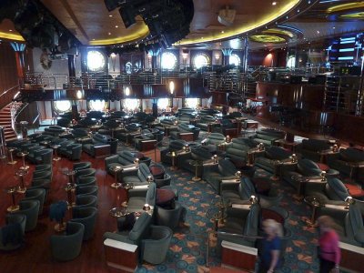 Une salle de spectacles du Coral Princess / A theatre on board the Coral Princess