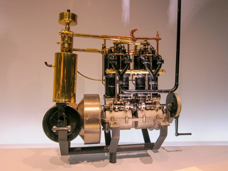 1894 Daimler 5-PS Four-Cylindermotor