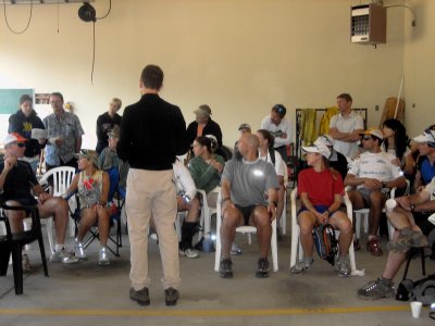 Markus talks to the runners before the race