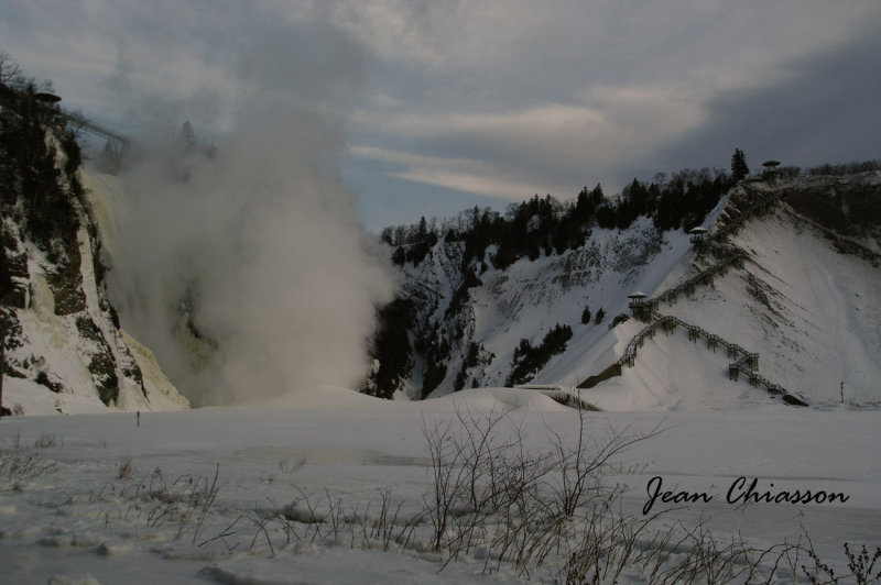 This Morning  -38C Montmorency Falls  ( hauteur 84 mtres) 