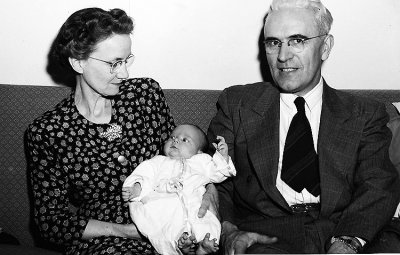 Ellen Thomson  with Grandparents Piper 1951