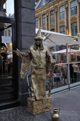 Life statue - Streetartist