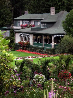 Butchart Gardens IMG_2414_894x1192.jpg