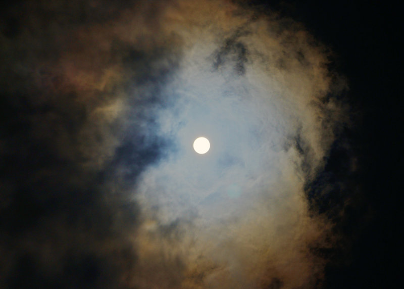 sun 24 70 66mm variable ND ISO100 1000th sec V1 small.jpg