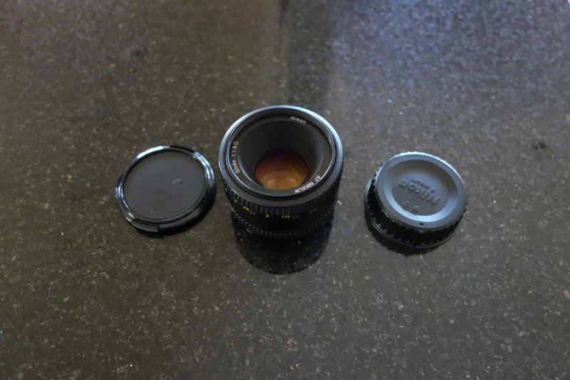 Nikon 50mm F1.8D lens