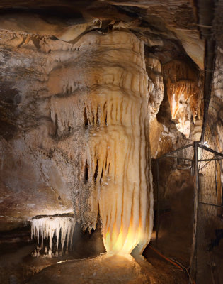 JenolanCaves  Lucas Cave large stalagmite 45 image mosaic