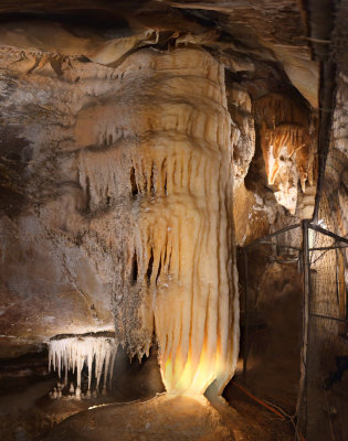 JenolanCaves Lucas Cave large stalagmite 45 image mosaic