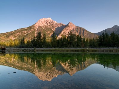 Lorette Ponds