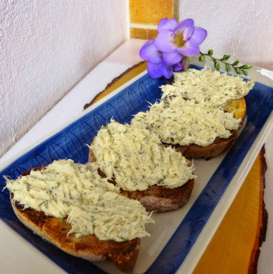 Baccalà mantecato (Creamed dried salt cod)