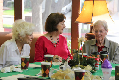 97Ann, Mary & Mary Alice.jpg