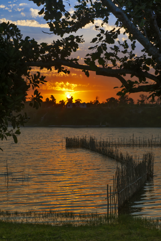 Pangalanes, in the Evening