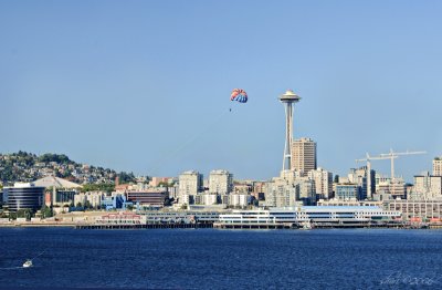 parasailing over seattle