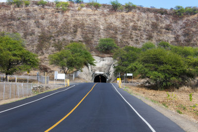 Kahala Tunnel entrance in DH
