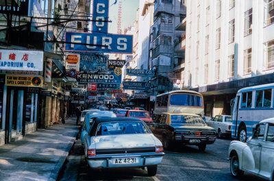 A busy Kowloon Street