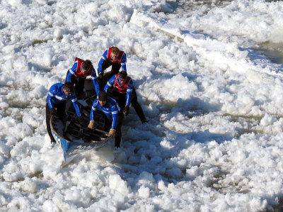 z-Course en canot  glace Carnaval de Qubec 10 fv 2013 045.jpg