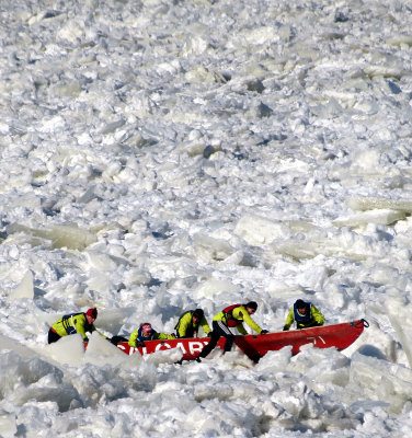 z-Course en canot  glace Carnaval de Qubec 10 fv 2013 194.jpg