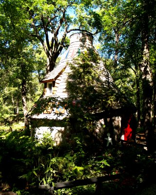 WITCH HUT Kildonan Park Aug. 2006