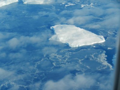 AntarcticIcebergs0275.JPG