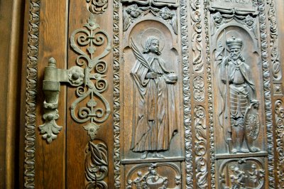 _D2X2174 Prague Castle Door.jpg