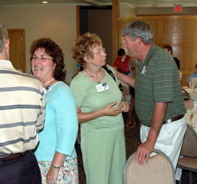 Linda, Teresa & Bob