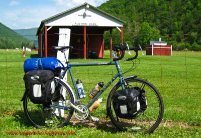 408    Rich touring Virginia - Surly Long Haul Trucker touring bike