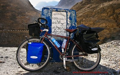 409    Paul touring Pakistan - Surly Long Haul Trucker touring bike