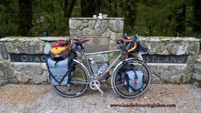417    Ron touring New Zealand - Sabbath Silk Route touring bike