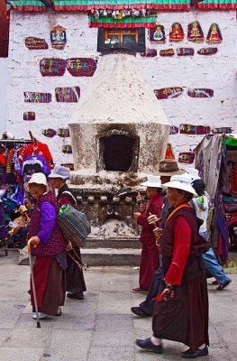 The old city of Lhasa 