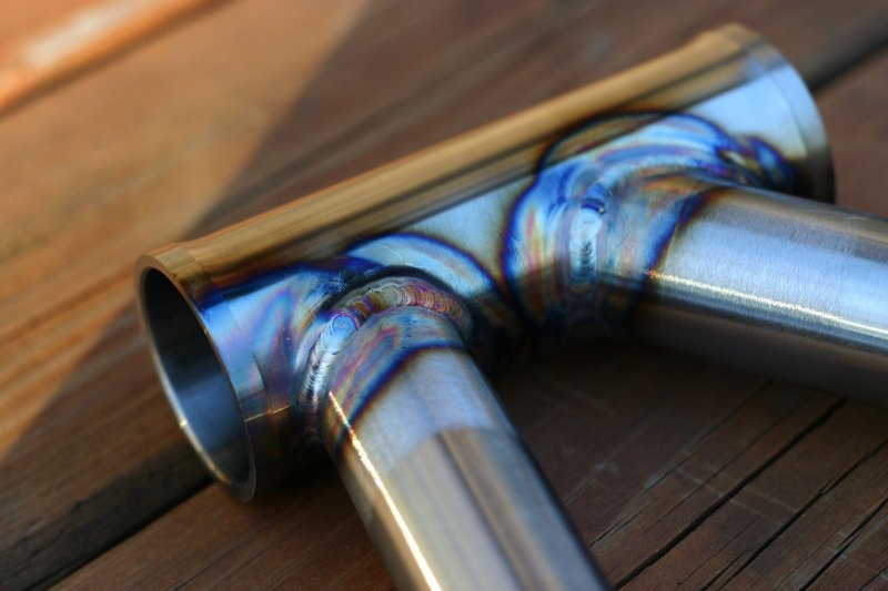 Headtube welds closeup