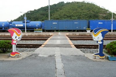 going to the platform at 덕양역