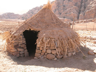 0173 Stone-age settlement near Petra.jpg