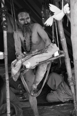 Sadhu 22 bw.jpg