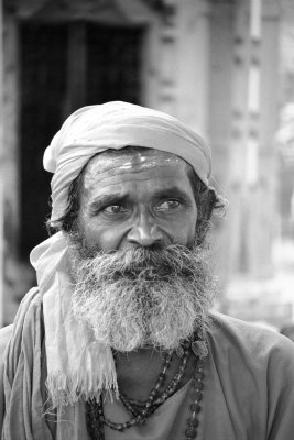 saddhu 3 bw.jpg