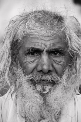 Sadhu 52 bw.jpg