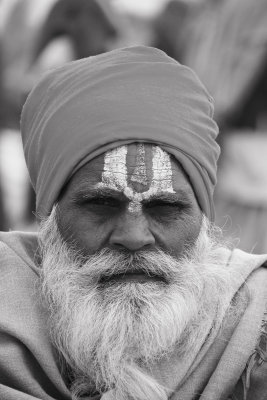 Sadhu 56 bw.jpg