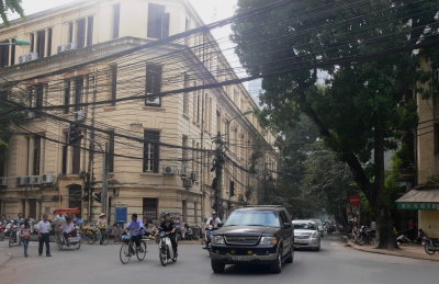 Overhead lines, Hanoi