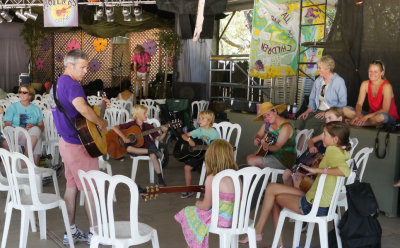 Kids' banjo & guitar workshop