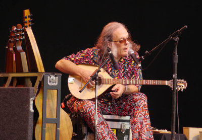 David Lindley takes the Main Stage