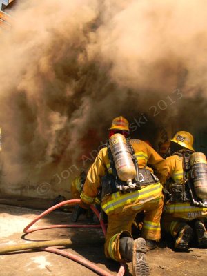 LIVE BURN 04-16-13  9322.jpg