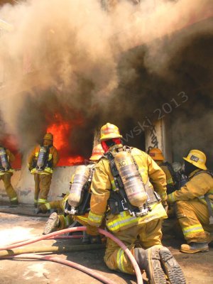 LIVE BURN 04-16-13  9325.jpg