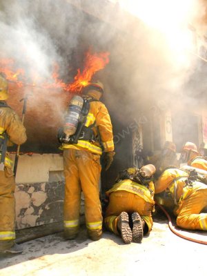 LIVE BURN 04-16-13  9335.jpg