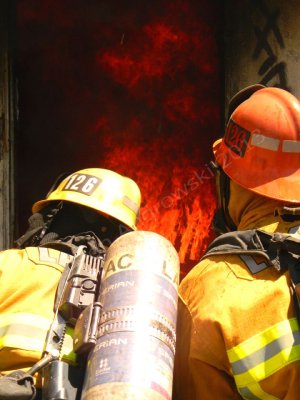 LIVE BURN 04-16-13  9337.jpg