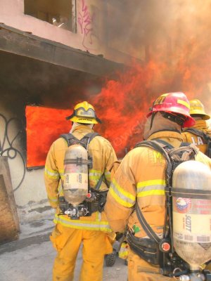 LIVE BURN 04-16-13 9342.jpg