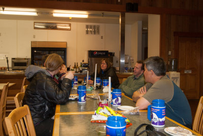 hut dinner table