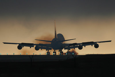 747landing.jpg