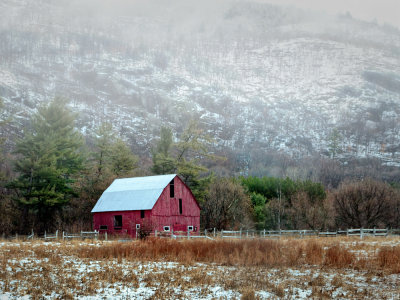Barn near Luskville, Quebec, on a cold misty morning.