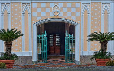 Chiesa San Francesco, Sorrento - entrance